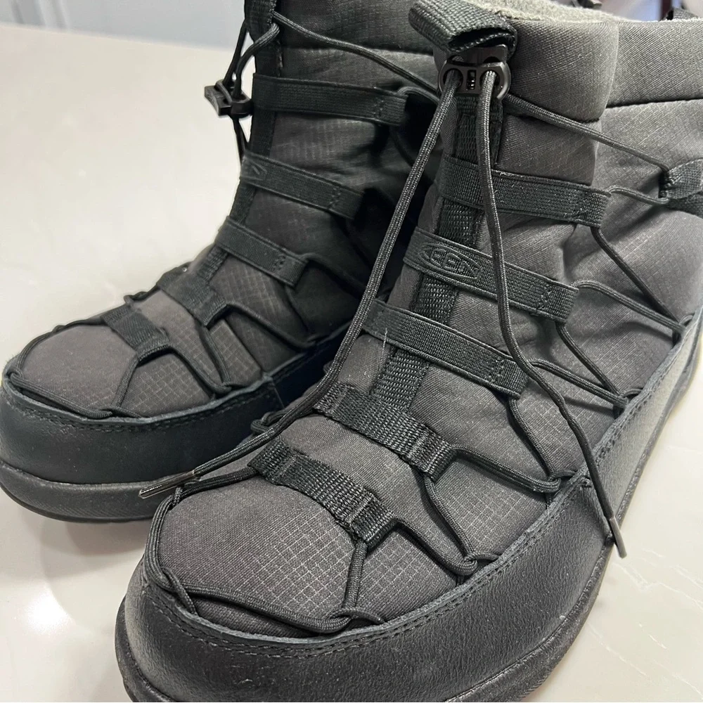 KEEN Men's Uneek SNK Waterproof Winter Chukka Boots SIZE 11 Comfort Lightweight